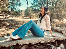 Load image into Gallery viewer, Cream Booties