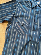 Load image into Gallery viewer, Men's Short Sleeve Pearl Snap Shirts