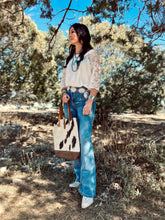 Load image into Gallery viewer, Cream Booties