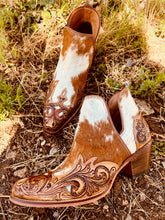 Load image into Gallery viewer, Horsin’ Around Booties
