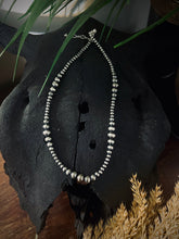 Load image into Gallery viewer, Multi Graduated Navajo Pearl Necklace

