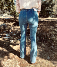 Load image into Gallery viewer, Retro Jeans
