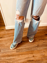 Load image into Gallery viewer, Ellie May Jeans
