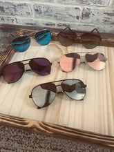 Load image into Gallery viewer, Aviator Sunnies
